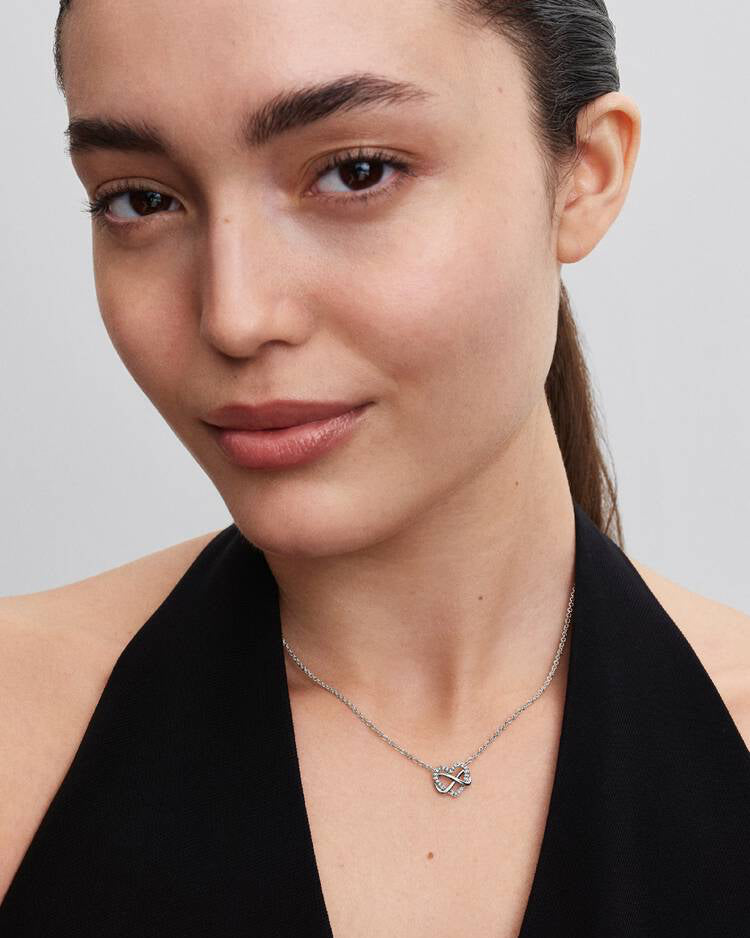Sparkling Infinity Heart Collier Necklace
