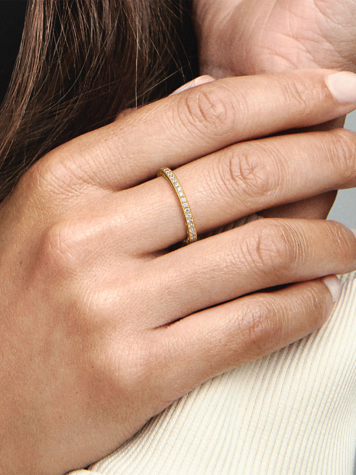 Pandora Prsten "Zlatni pavé krug"