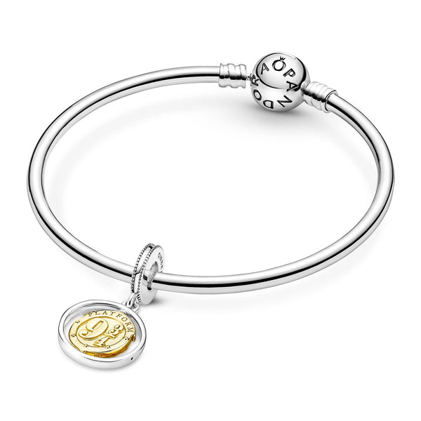Pandora Privezak "Zlatni medaljon"